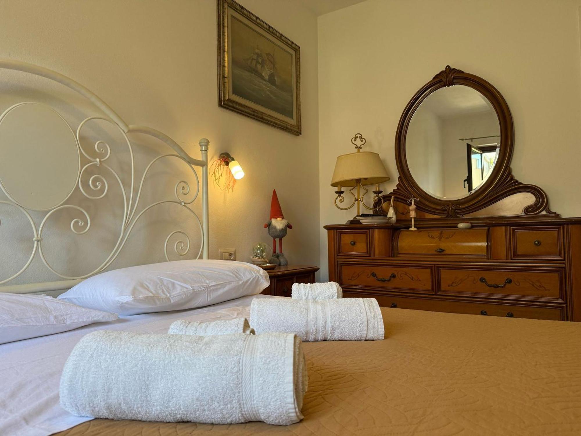 The Refuge Apartment Порто-Торрес Экстерьер фото